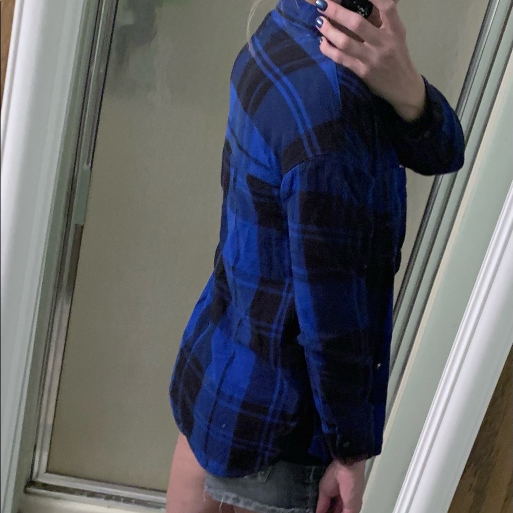 Black and blue small women’s flannel.